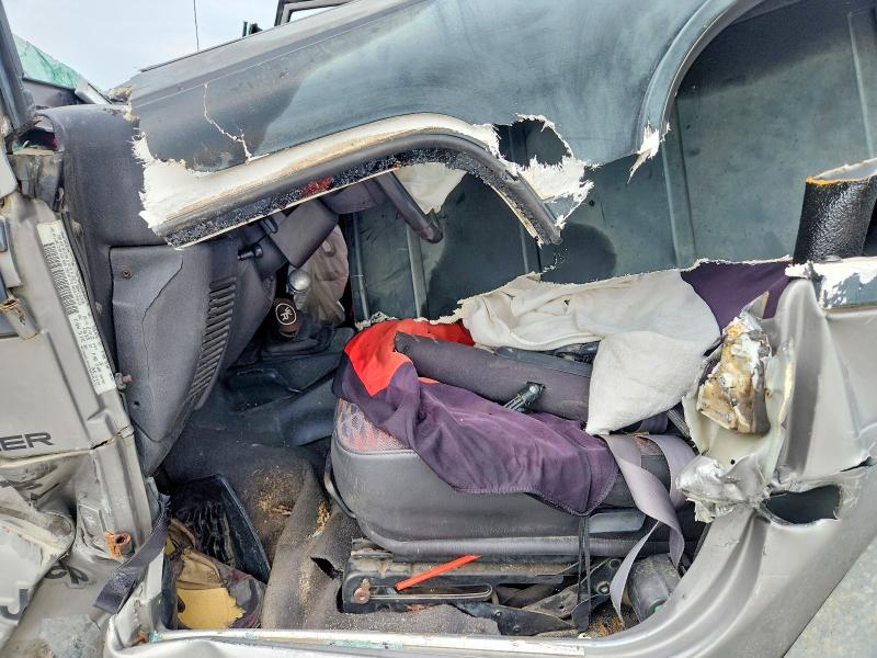 Снимка 7 от търг – 2000 JEEP WRANGLER / TJ с VIN 1J4FA49S5YP726856