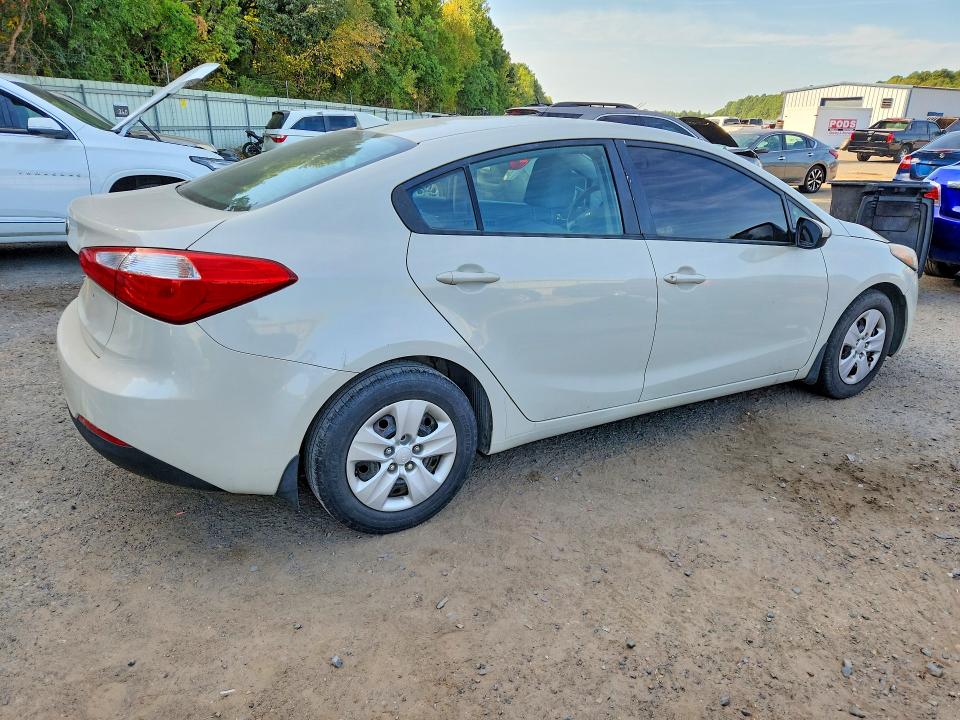 Photo 3 from auction – 2015 KIA FORTE with VIN KNAFK4A61F5304509