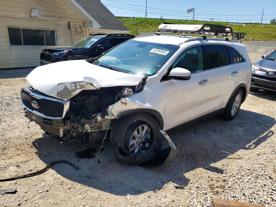 KIA SORENTO 2017 with VIN 5XYPG4A52HG225540 - Photo from auction