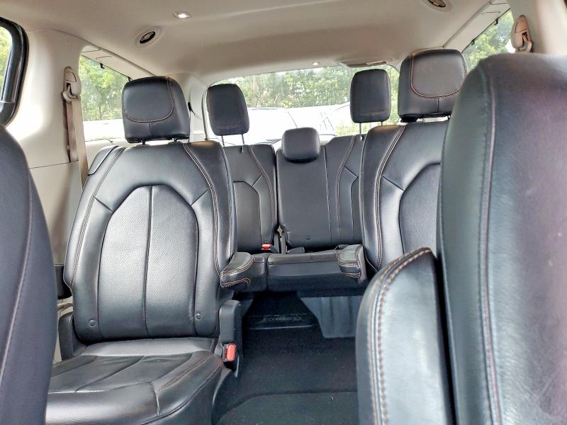 Photo 10 from auction – 2018 CHRYSLER PACIFICA with VIN 2C4RC1BG6JR279637