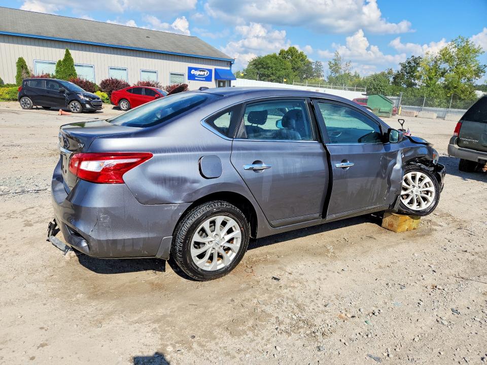 Photo 3 from auction – 2018 NISSAN SENTRA with VIN 3N1AB7AP0JL622415