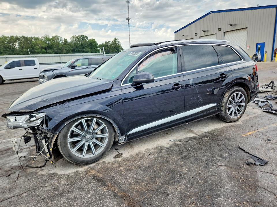AUDI Q7 2017 with VIN WA1VAAF74HD003740 - Photo from auction