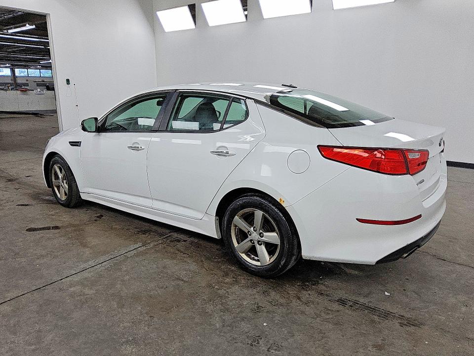 Photo 2 from auction – 2015 KIA OPTIMA with VIN 5XXGM4A74FG376813