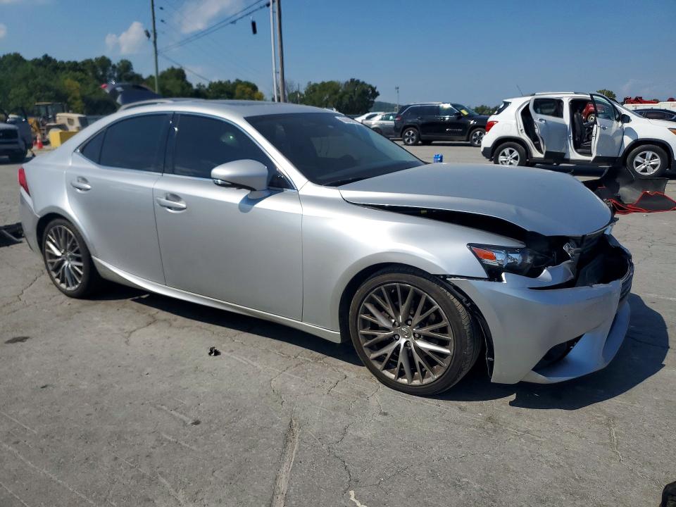 Photo 4 from auction – 2015 LEXUS IS with VIN JTHCF1D23F5028849