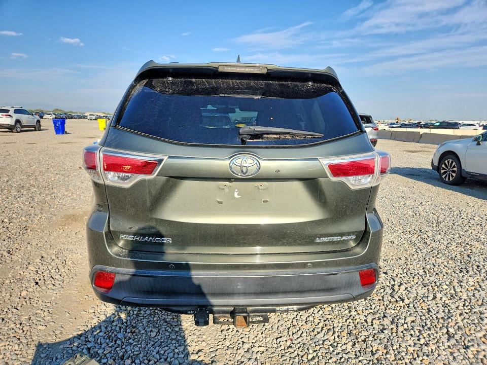 Photo 6 from auction – 2015 TOYOTA HIGHLANDER with VIN 5TDDKRFH9FS143483