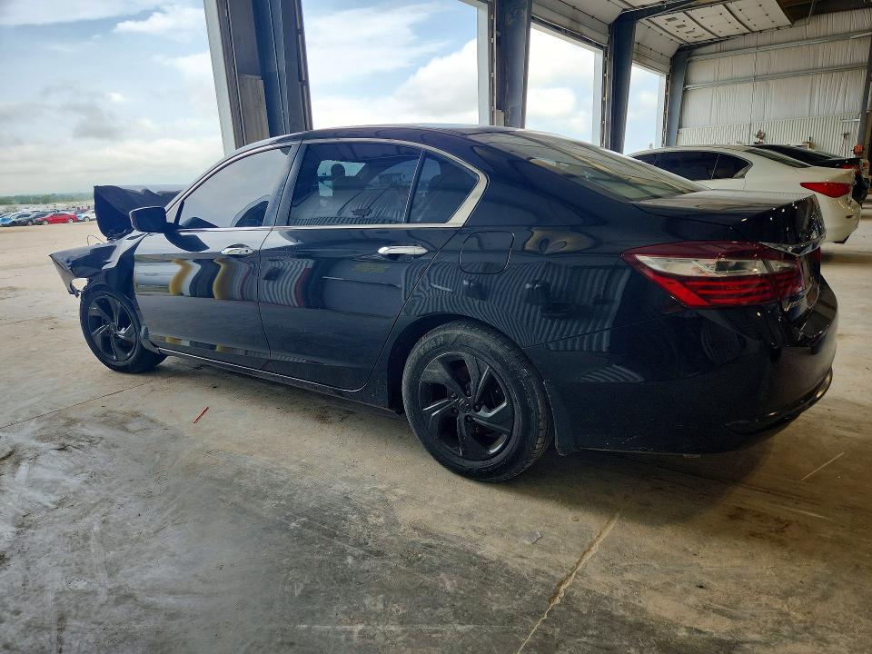 Photo 2 from auction – 2017 HONDA ACCORD with VIN 1HGCR2F37HA065077