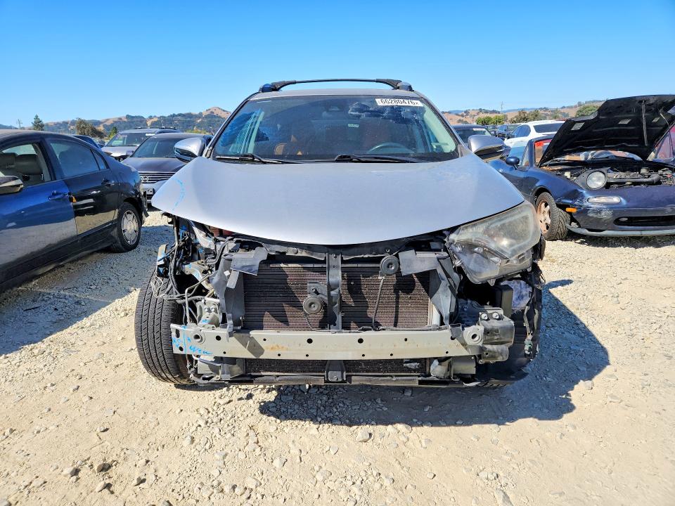 Photo 5 from auction – 2017 TOYOTA RAV4 with VIN 2T3RFREV4HW692060