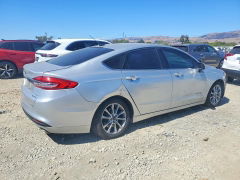 Photo 3 from auction – 2017 FORD FUSION with VIN 3FA6P0LU3HR231173