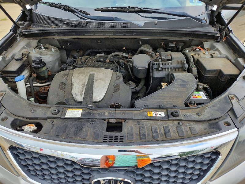 Photo 12 from auction – 2013 KIA SORENTO with VIN 5XYKTDA25DG348772