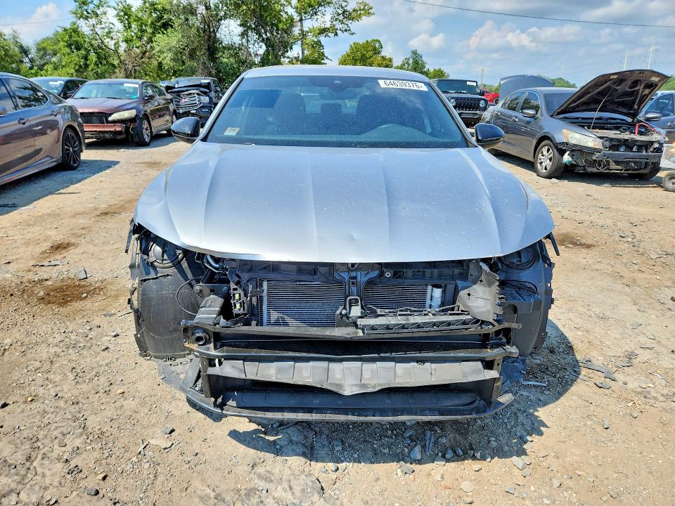 Photo 5 from auction – 2024 VOLKSWAGEN JETTA with VIN 3VWBM7BU4RM003948