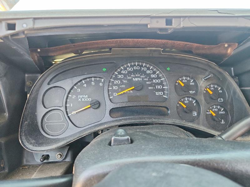 Photo 9 from auction – 2004 CHEVROLET SILVERADO with VIN 2GCEC19T941202684