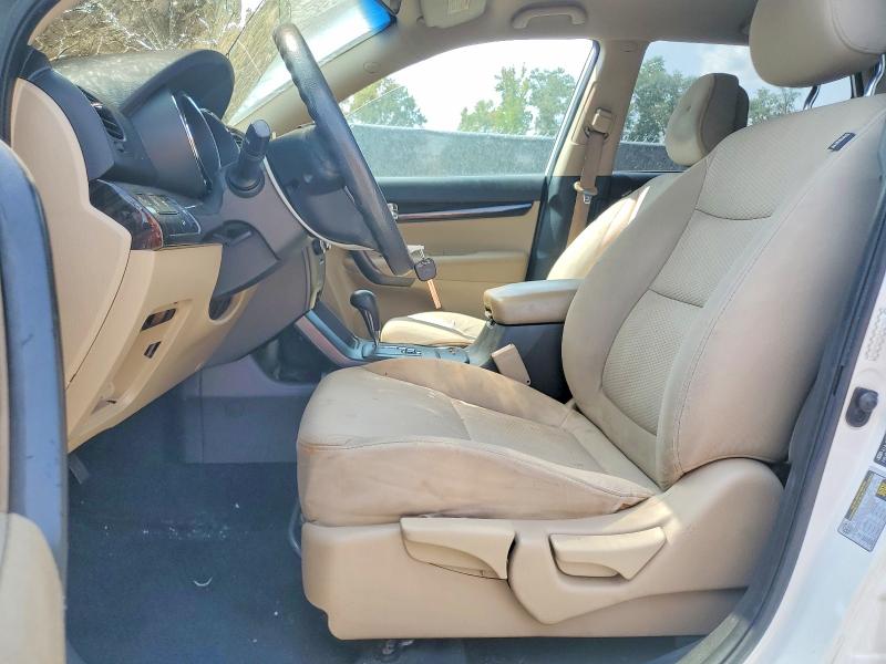 Photo 7 from auction – 2011 KIA SORENTO with VIN 5XYKT3A15BG068252