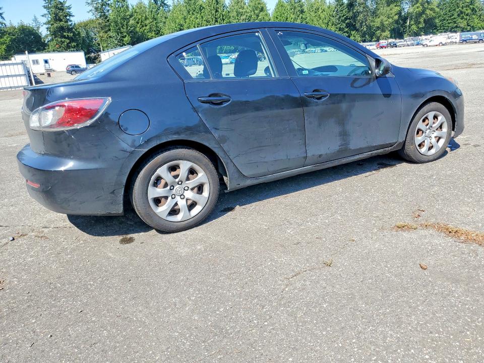 Photo 3 from auction – 2012 MAZDA 3 with VIN JM1BL1UG6C1562609