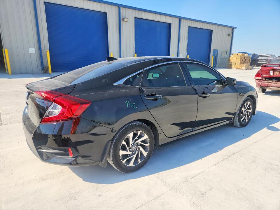 Photo 3 from auction – 2018 HONDA CIVIC with VIN 2HGFC2F73JH602195