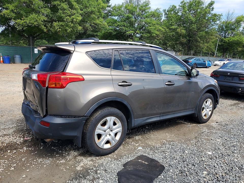 Photo 3 from auction – 2013 TOYOTA RAV4 with VIN JTMBFREV2D5011168