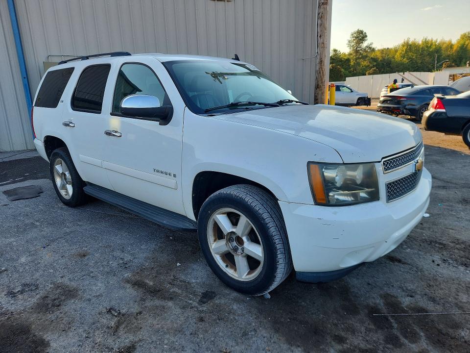 Photo 4 from auction – 2008 CHEVROLET TAHOE with VIN 1GNFC13038R124992