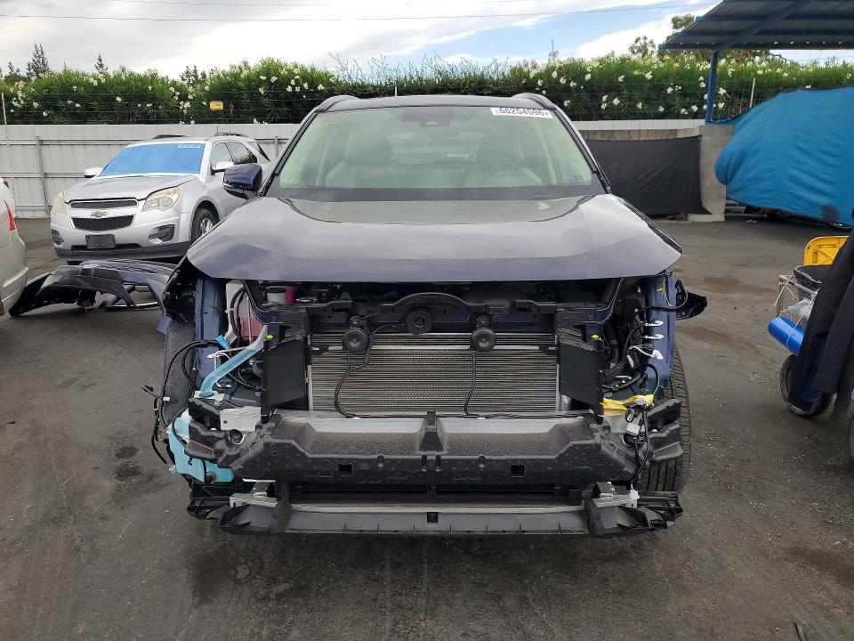 Photo 5 from auction – 2025 TOYOTA RAV4 with VIN JTMB6RFV9SJ076716