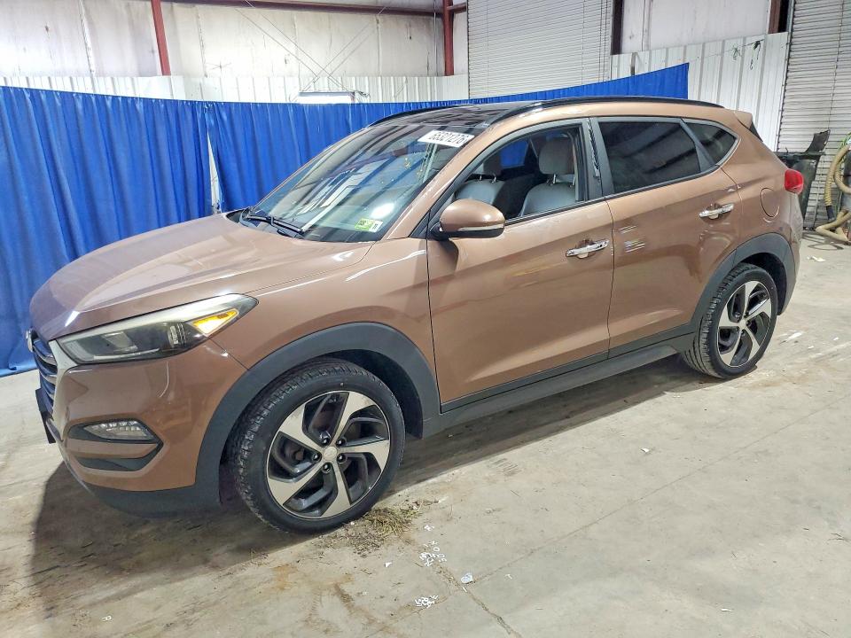 HYUNDAI TUCSON 2016 with VIN KM8J3CA21GU137542 - Photo from auction
