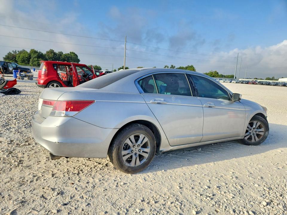 Photo 3 from auction – 2012 HONDA ACCORD with VIN 1HGCP2F62CA155603