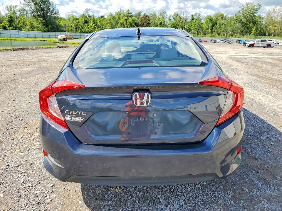 Photo 6 from auction – 2018 HONDA CIVIC with VIN 2HGFC2F76JH516072