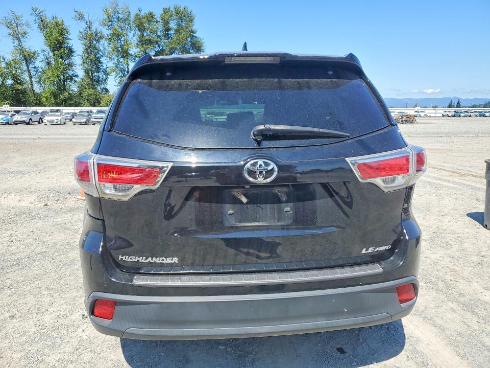 Photo 6 from auction – 2016 TOYOTA HIGHLANDER with VIN 5TDBKRFH4GS280856