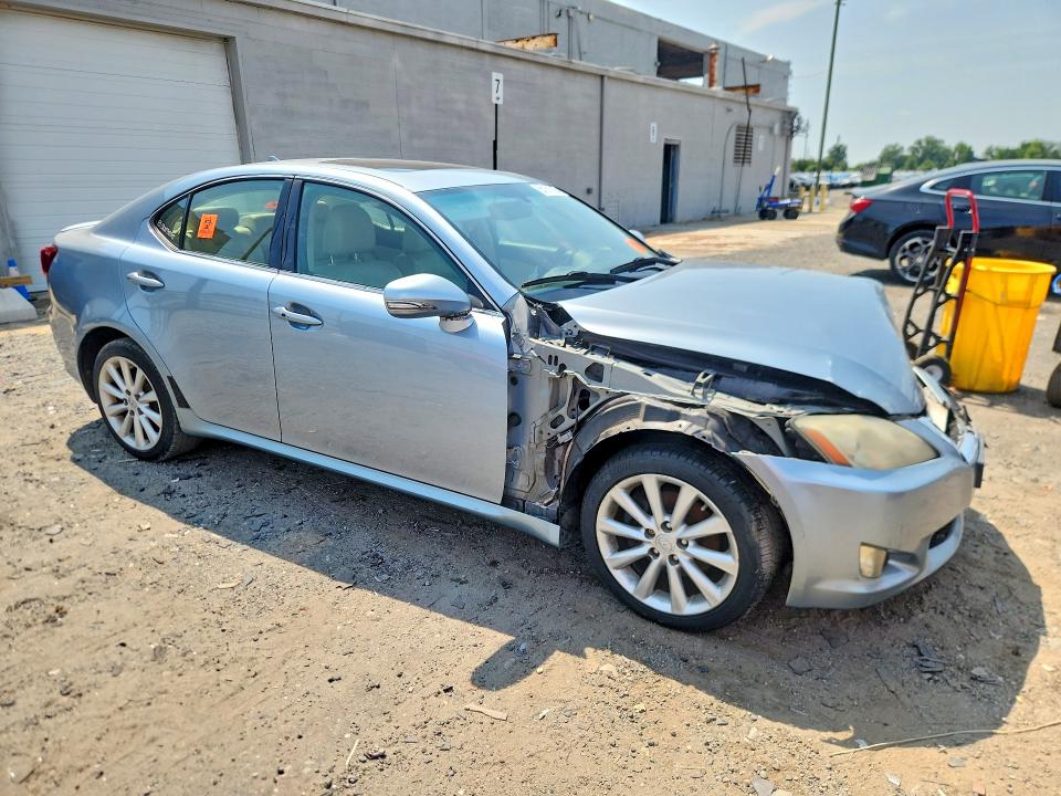 Photo 4 from auction – 2009 LEXUS IS with VIN JTHCK262895033483