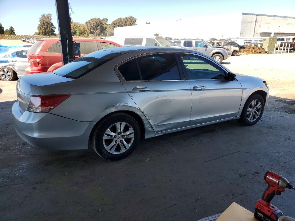 Photo 3 from auction – 2009 HONDA ACCORD with VIN JHMCP264X9C013802