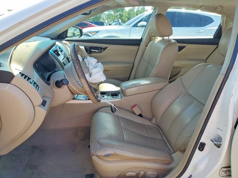 Photo 7 from auction – 2013 NISSAN ALTIMA with VIN 1N4AL3AP0DN587923