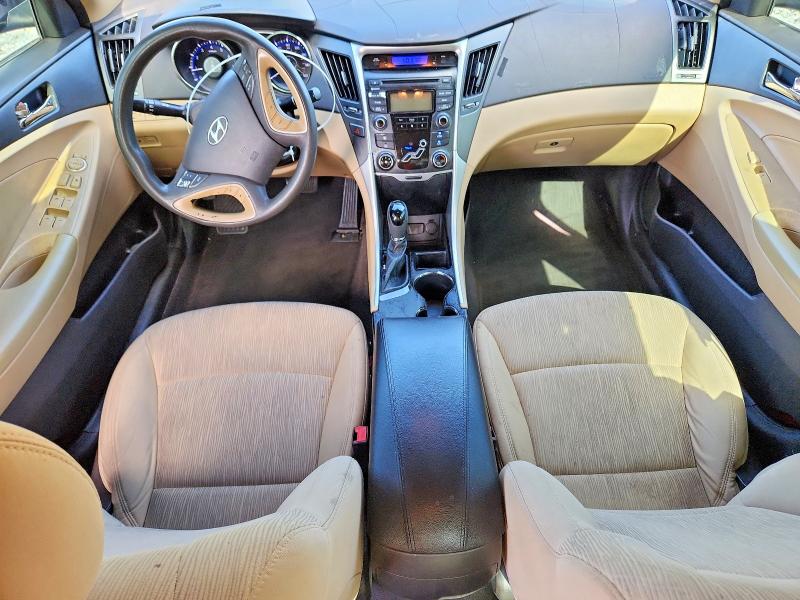 Photo 8 from auction – 2012 HYUNDAI SONATA with VIN 5NPEB4AC0CH369903