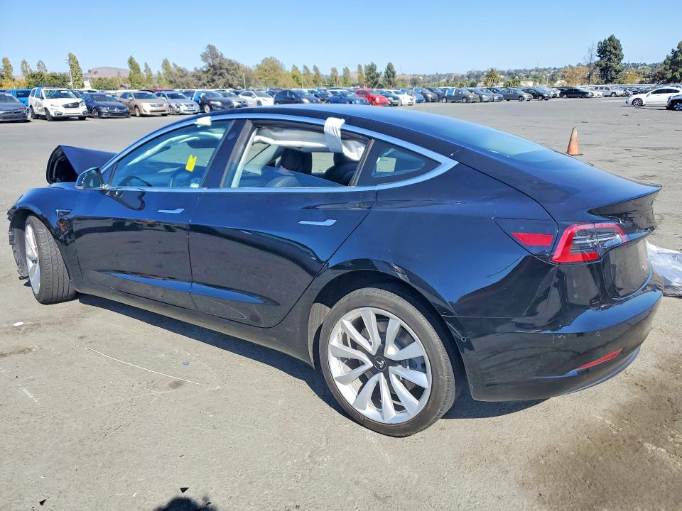Photo 2 from auction – 2018 TESLA MODEL 3 with VIN 5YJ3E1EA2JF075856