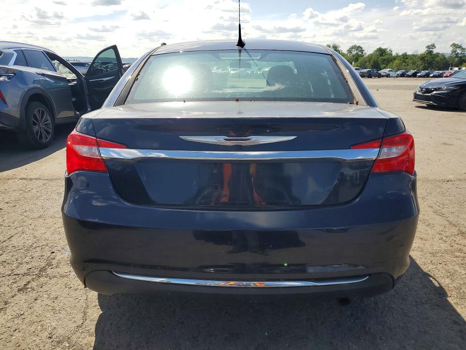 Photo 6 from auction – 2011 CHRYSLER 200 with VIN 1C3BC1FB6BN531387