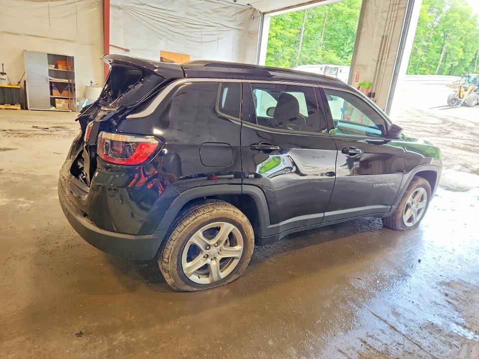 Photo 3 from auction – 2023 JEEP COMPASS with VIN 3C4NJDBN8PT553852