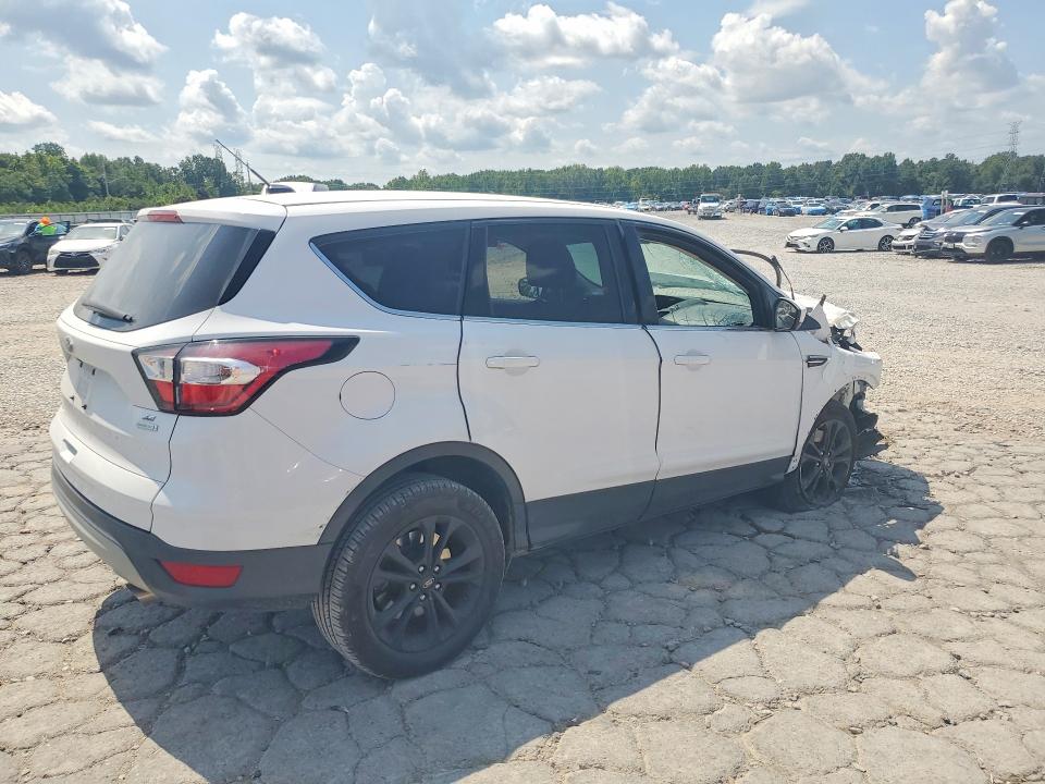 Photo 3 from auction – 2017 FORD ESCAPE with VIN 1FMCU0G97HUC96737