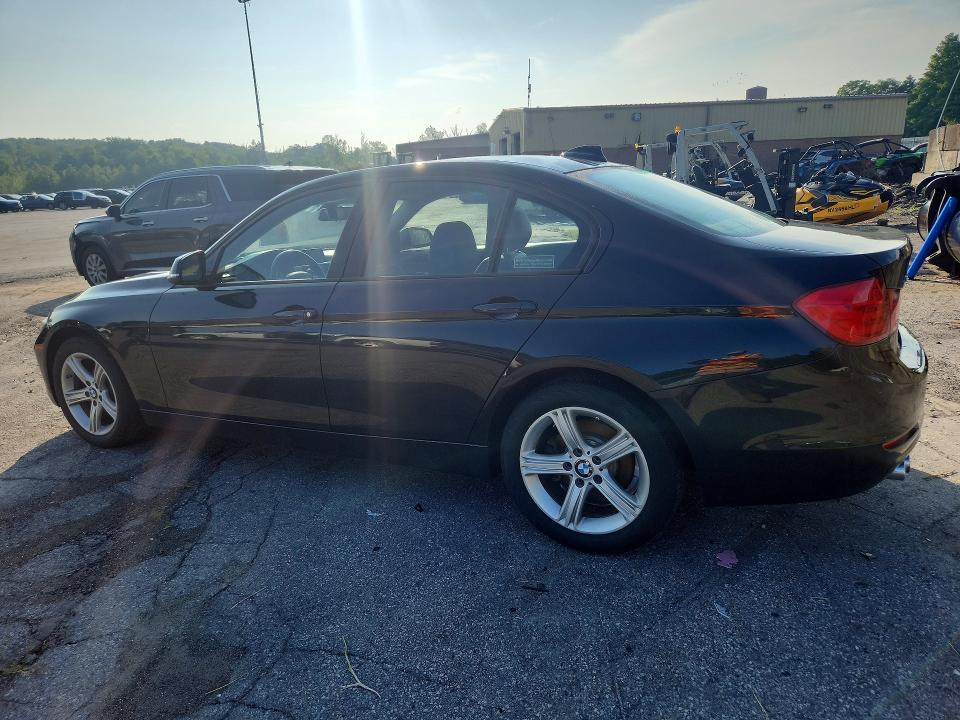 Photo 2 from auction – 2015 BMW 328 with VIN WBA3B3G58FNR87532