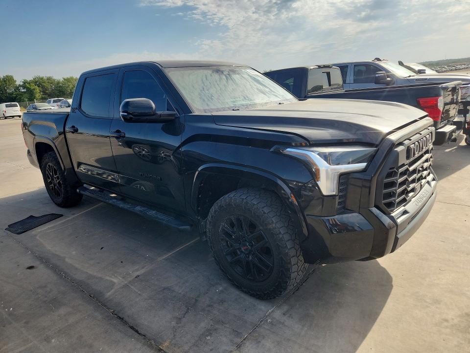 Photo 4 from auction – 2022 TOYOTA TUNDRA with VIN 5TFLA5DBXNX032343