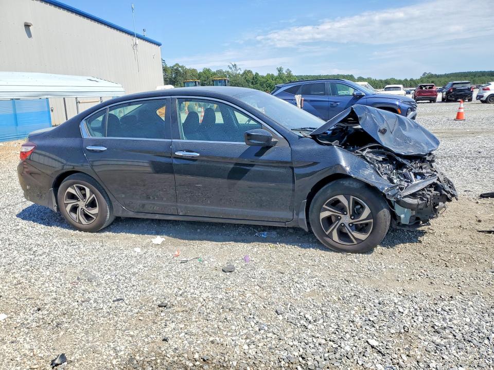 Photo 4 from auction – 2016 HONDA ACCORD with VIN 1HGCR2F38GA235901