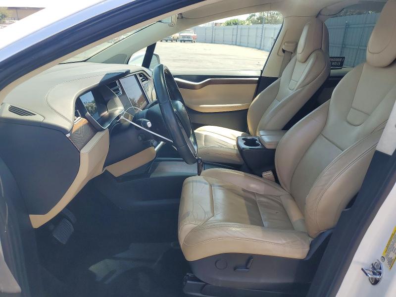 Photo 7 from auction – 2017 TESLA MODEL X with VIN 5YJXCBE20HF059588