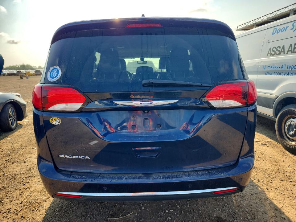 Photo 6 from auction – 2018 CHRYSLER PACIFICA with VIN 2C4RC1BGXJR309674