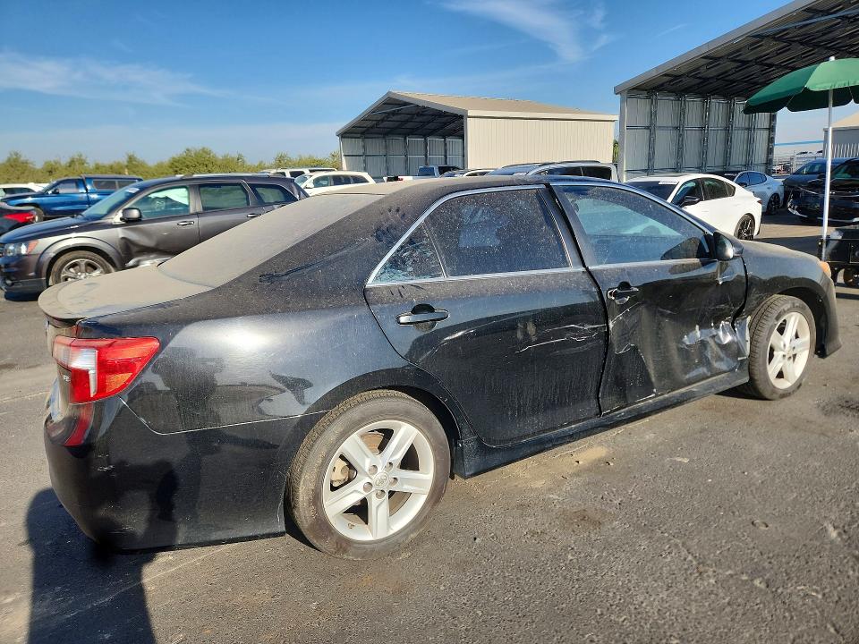Photo 3 from auction – 2014 TOYOTA CAMRY with VIN 4T1BF1FK0EU411934
