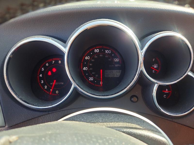 Photo 9 from auction – 2005 TOYOTA MATRIX with VIN 2T1KR32E65C350870