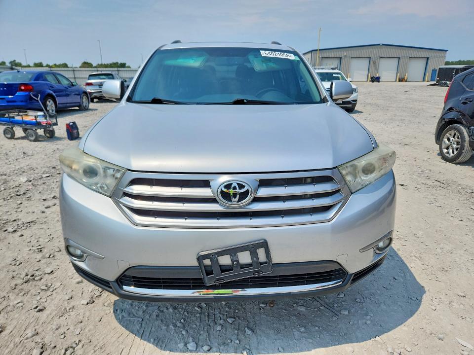 Photo 5 from auction – 2012 TOYOTA HIGHLANDER with VIN 5TDYK3EH6CS085361