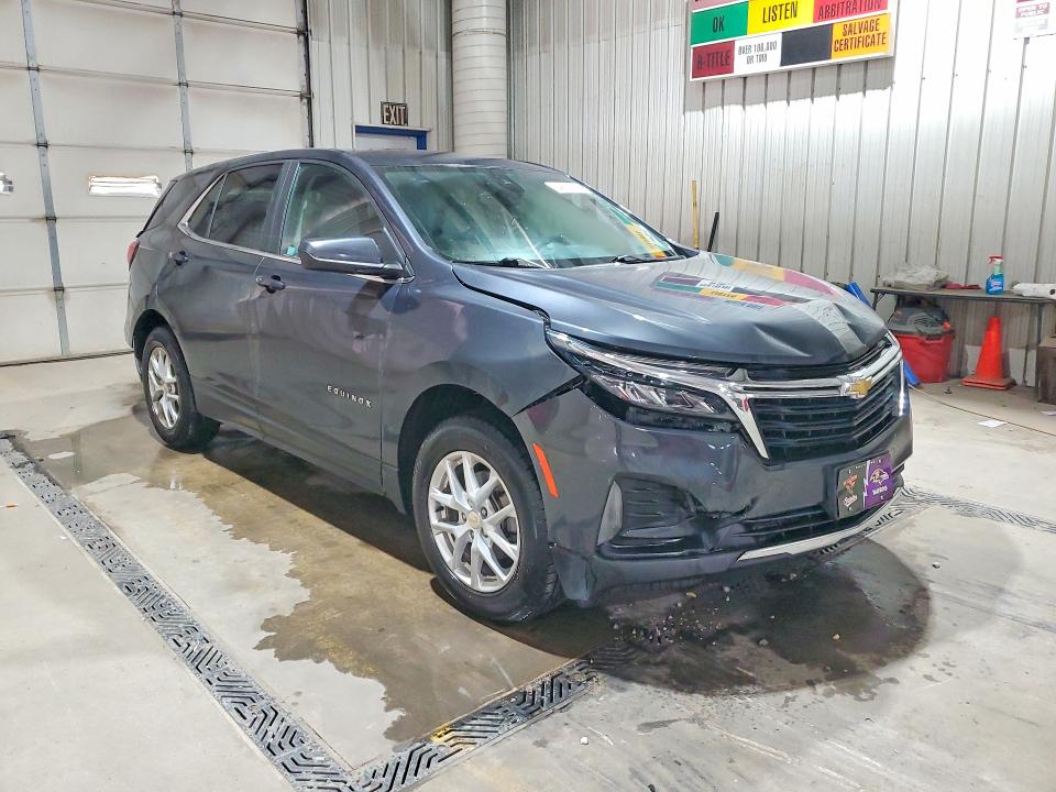 Photo 4 from auction – 2022 CHEVROLET EQUINOX with VIN 2GNAXUEV5N6136612