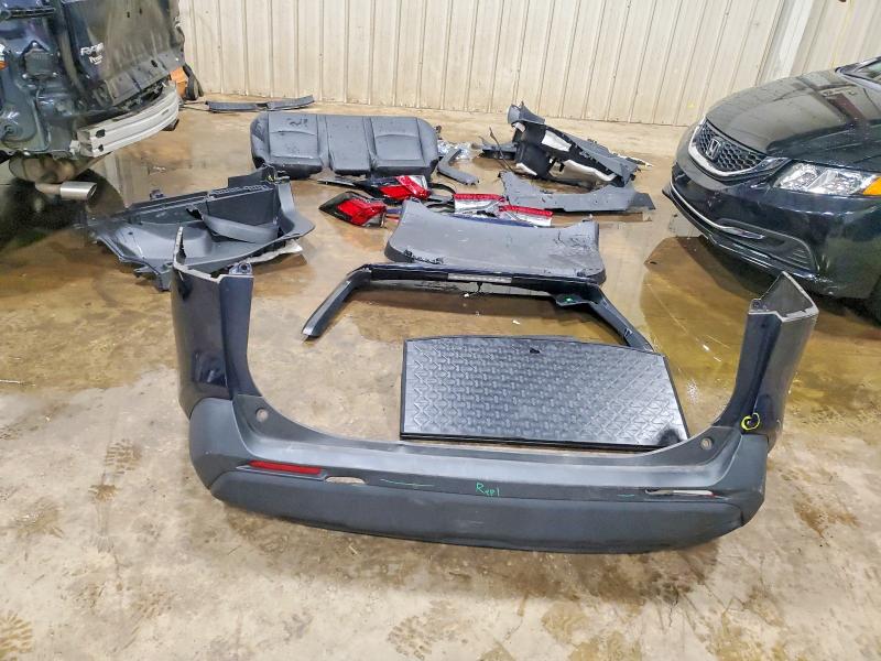 Photo 13 from auction – 2019 TOYOTA RAV4 with VIN 2T3A1RFVXKC031636