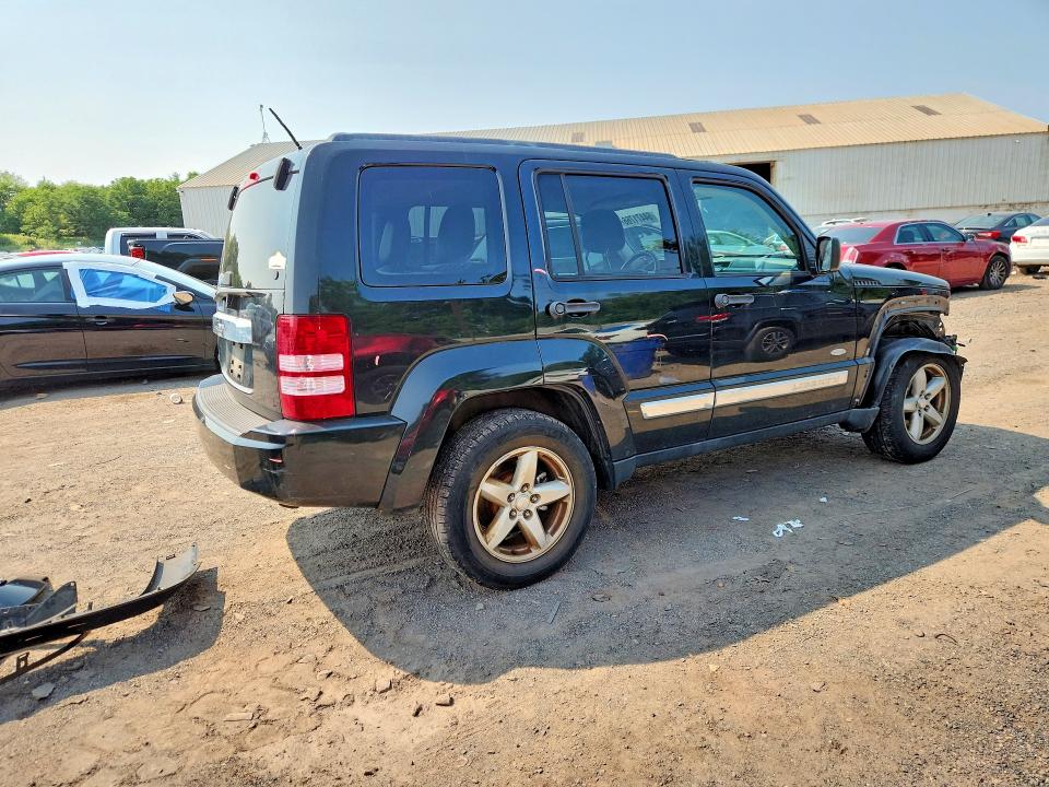 Photo 3 from auction – 2012 JEEP LIBERTY with VIN 1C4PJMAK3CW215019