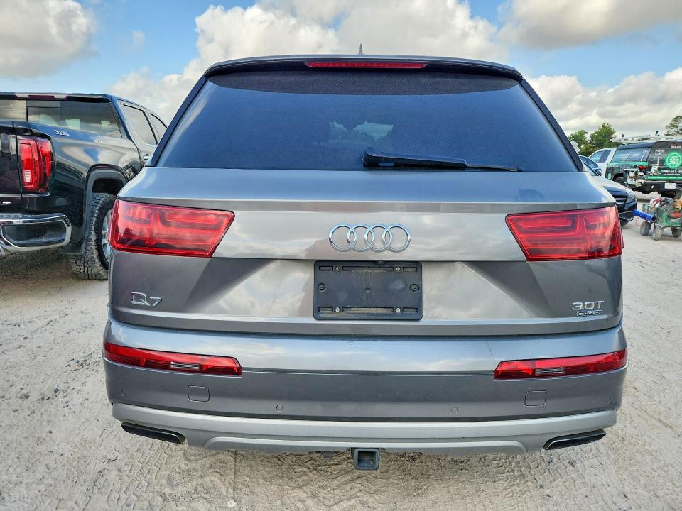 Foto 6 de la subasta – 2017 AUDI Q7 con VIN WA1VABF77HD030985