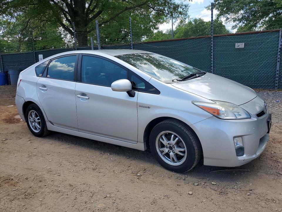 Снимка 4 от търг – 2010 TOYOTA PRIUS с VIN JTDKN3DU7A1104103