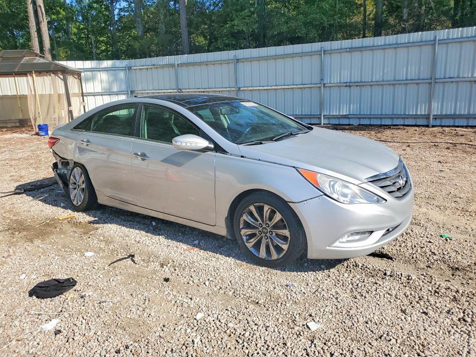 Photo 4 from auction – 2012 HYUNDAI SONATA with VIN 5NPEC4AB4CH464176