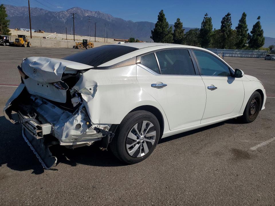 Photo 3 from auction – 2019 NISSAN ALTIMA with VIN 1N4BL4BV0KC156109