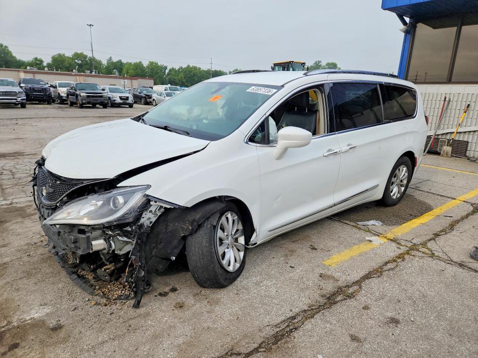 CHRYSLER PACIFICA 2018 with VIN 2C4RC1EG0JR317391 - Photo from auction