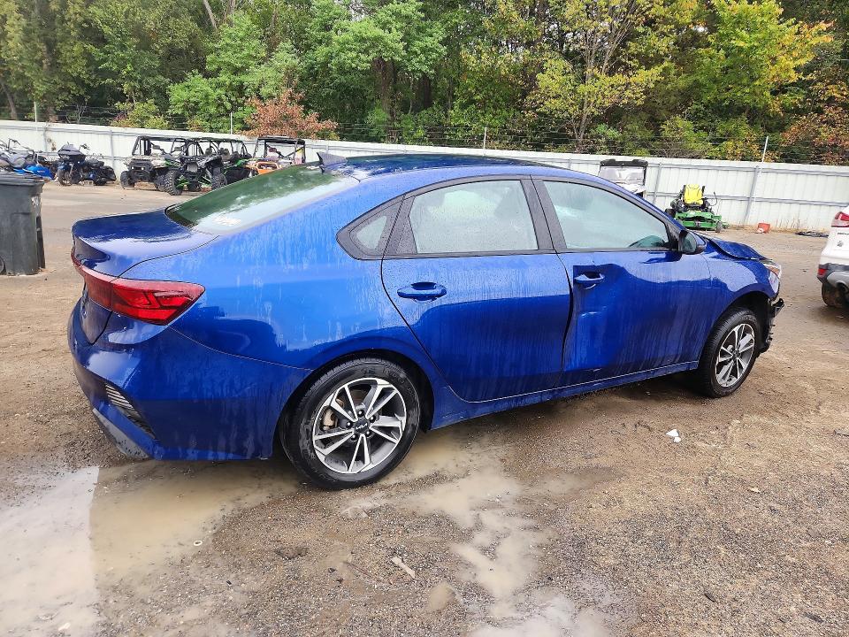 Photo 3 from auction – 2023 KIA FORTE with VIN 3KPF24AD6PE661062